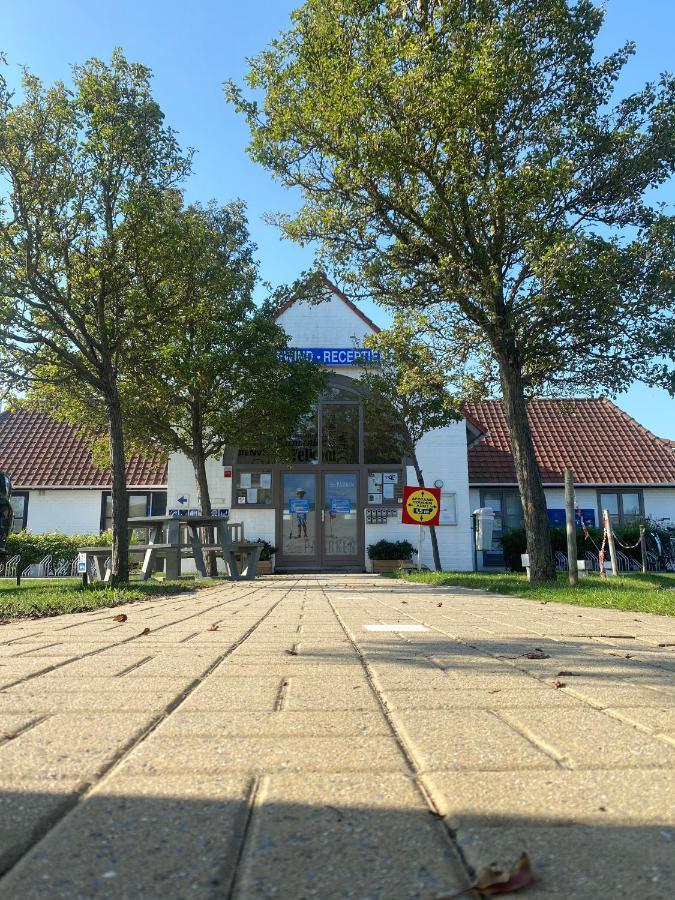 Zeepark Zeewind Hotel Bredene Exterior foto