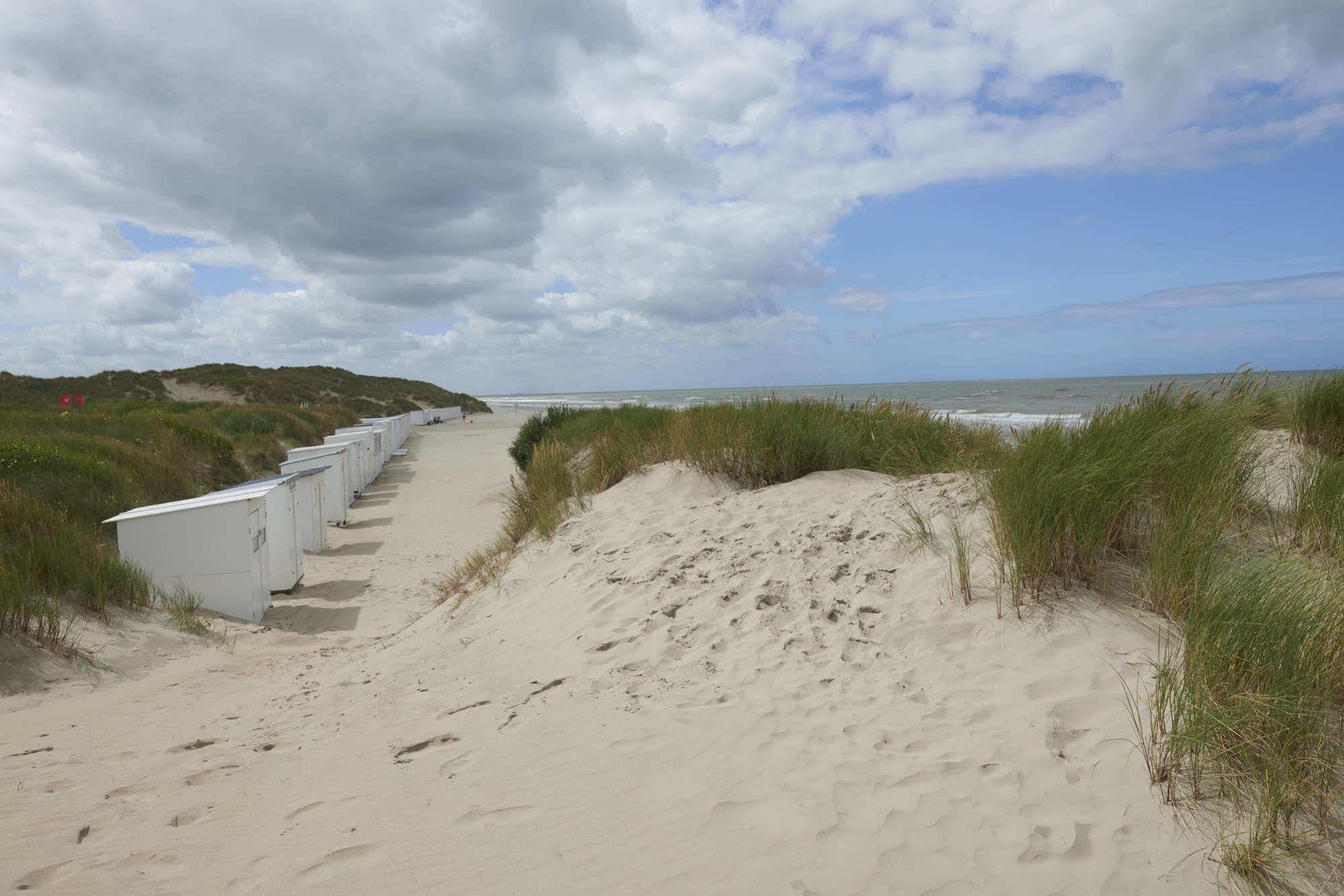 Zeepark Zeewind Hotel Bredene Exterior foto